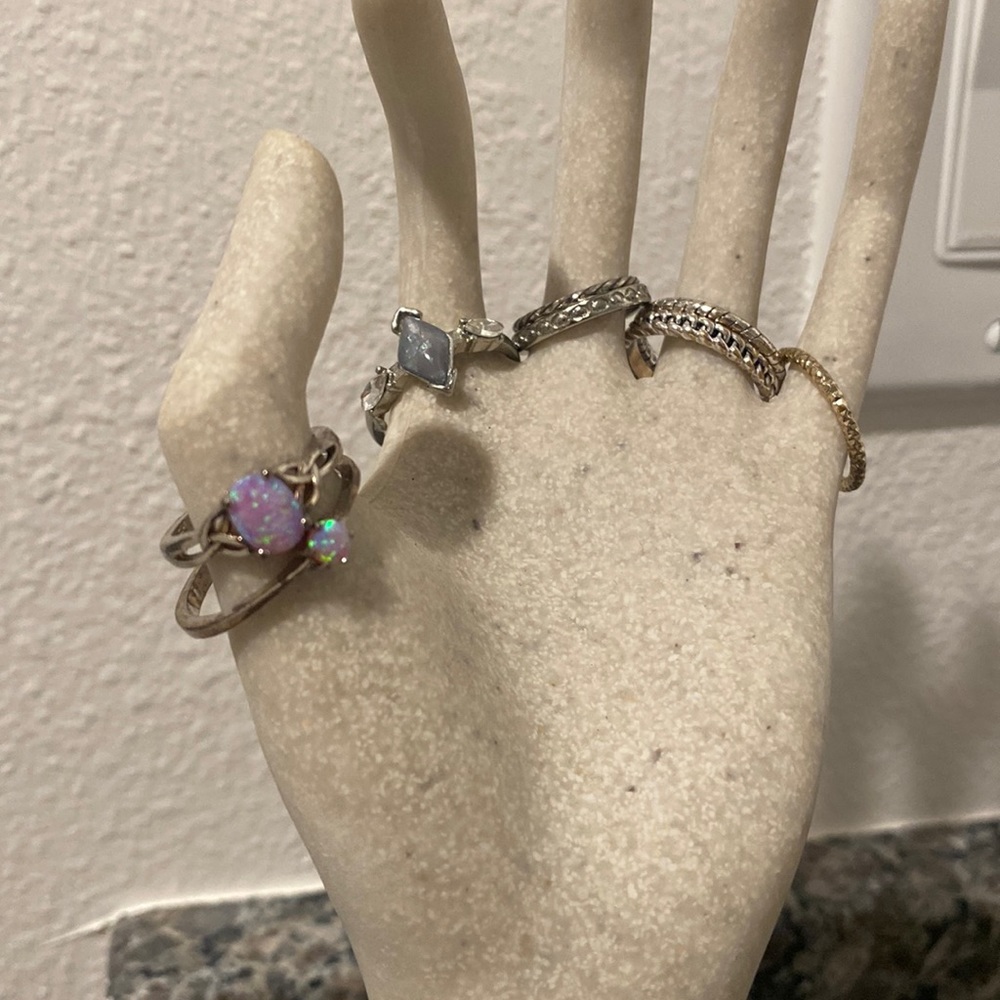 Mixed ring bundle, includes 8 rings